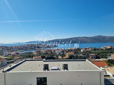 The villa has a total net area of ​​195 m2, and is located on a plot of 424 m2. Floors: ground floor and first floor. It contains two residential units, one on the ground floor and the other on the first floor. Both floors offer an open and unobstruc...