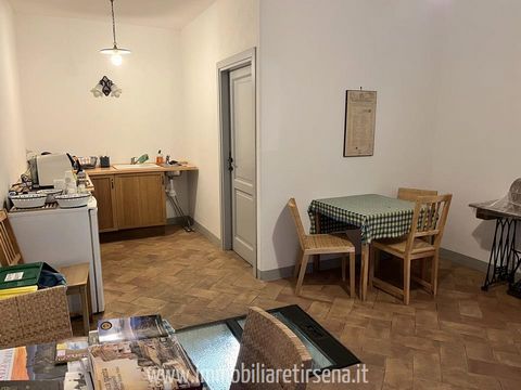 Benvenuti nel cuore del Borgo, dove si trova questo bellissimo appartamento in vendita con ingresso indipendente e vista panoramica sul Lago di Alviano e sulle colline circostanti. L'immobile si sviluppa su due livelli per una superficie complessiva ...